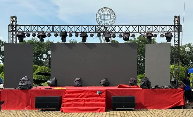 Vận Chuyển Màn Hình LED Sự Kiện Từ Nghệ An Đi Phú Quốc – An Toàn, Nhanh Chóng, Giá Cạnh Tranh Vận Chuyển Màn Hình LED Sự Kiện Từ Nghệ An Đi Phú Quốc – An Toàn, Nhanh Chóng, Giá Cạnh Tranh