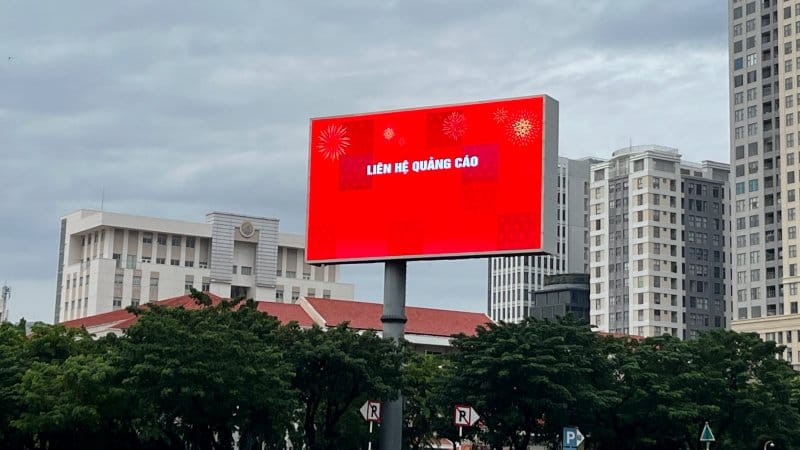 Màn hình LED billboard ngoài trời