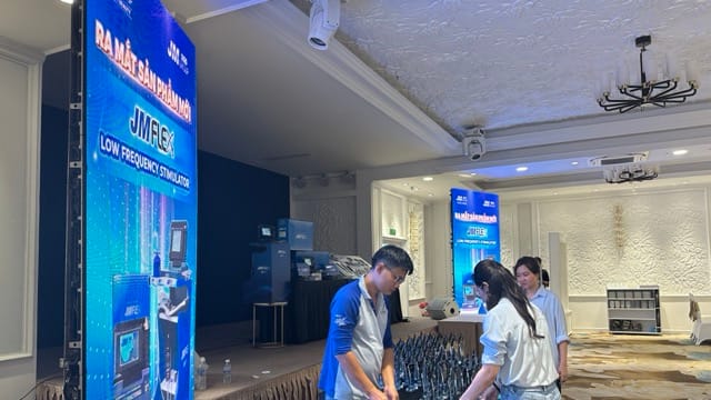 màn hình LED quảng cáo trong nhà